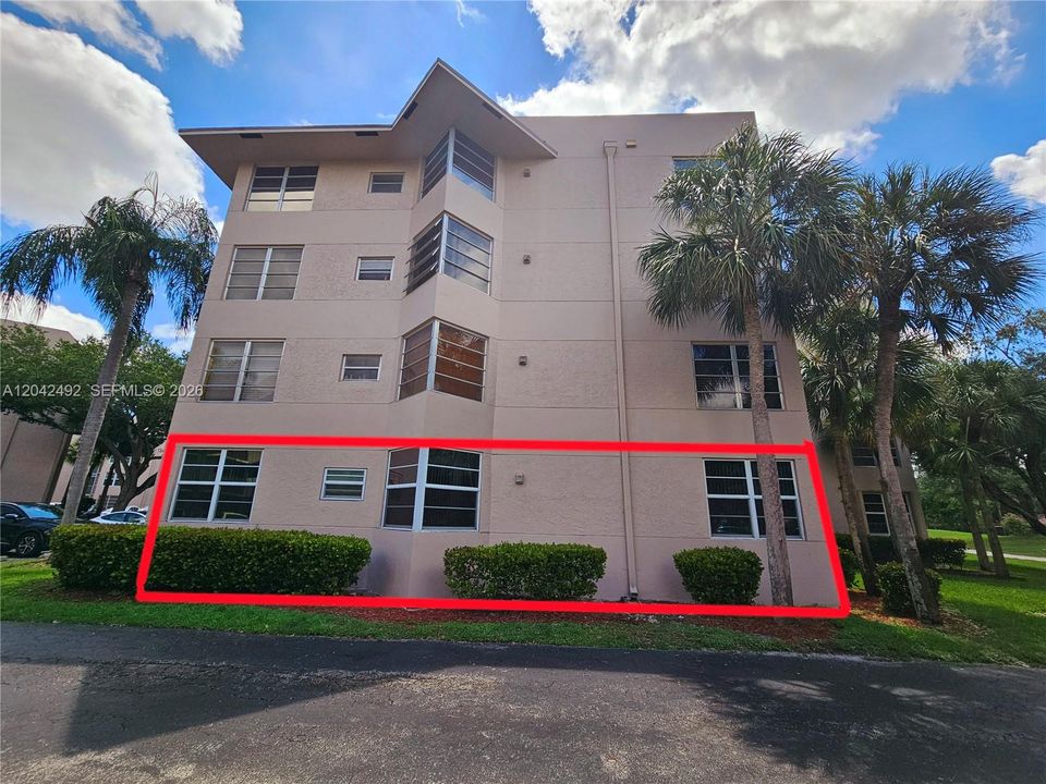 For Sale: $285,000 (3 beds, 2 baths, 1155 Square Feet)