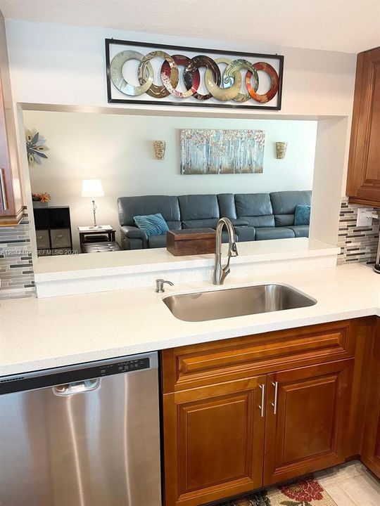 For Sale: $285,000 (3 beds, 2 baths, 1155 Square Feet)