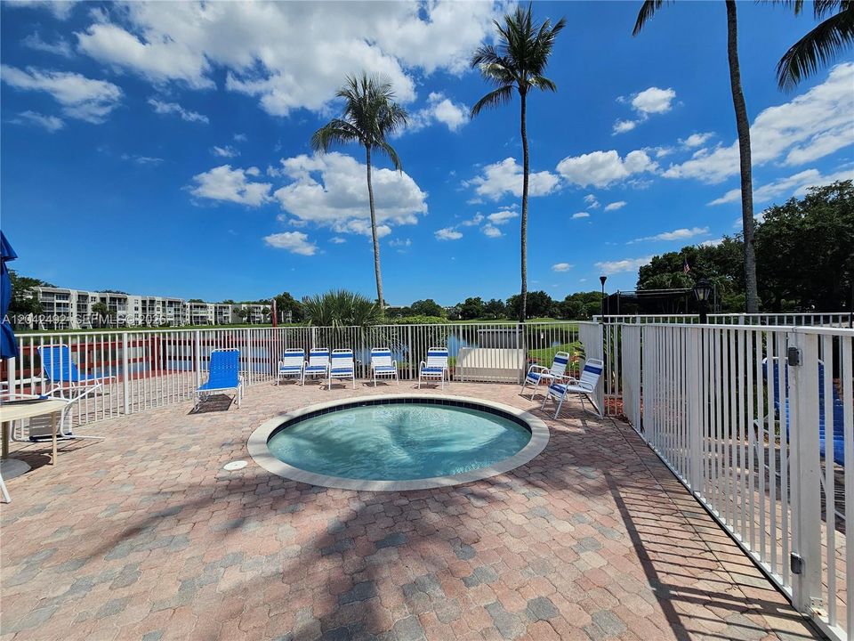 For Sale: $285,000 (3 beds, 2 baths, 1155 Square Feet)