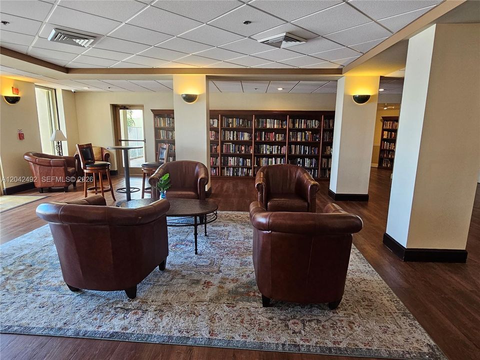 For Sale: $285,000 (3 beds, 2 baths, 1155 Square Feet)