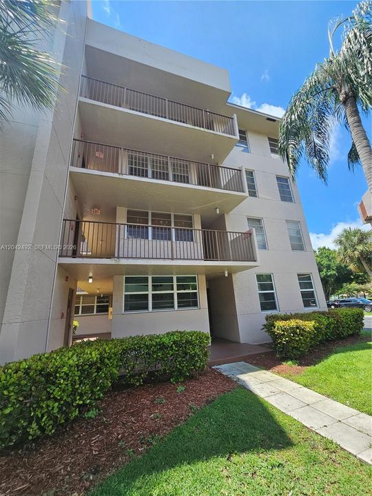 For Sale: $285,000 (3 beds, 2 baths, 1155 Square Feet)