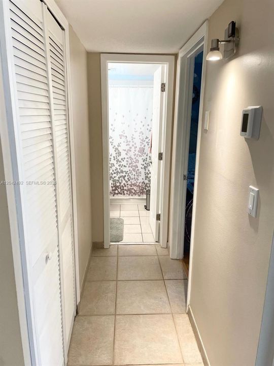 For Sale: $285,000 (3 beds, 2 baths, 1155 Square Feet)