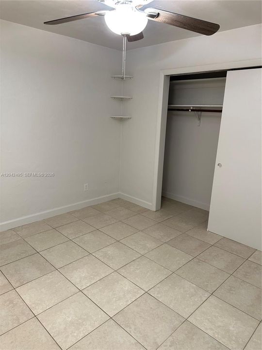 В аренду: $1,950 (4 спален, 2 ванн, 1566 Квадратных фут)