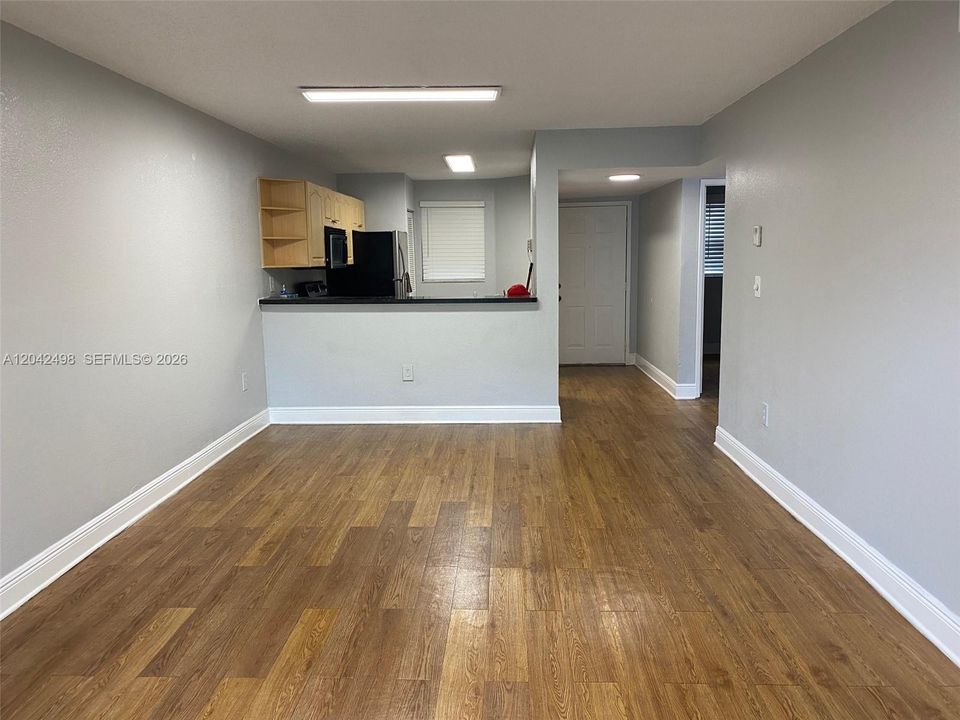 For Rent: $2,300 (2 beds, 2 baths, 986 Square Feet)