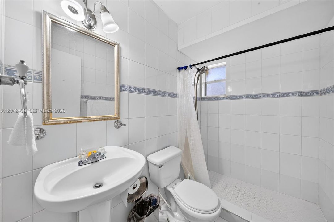 En Venta: $205,000 (3 camas, 1 baños, 800 Pies cuadrados)