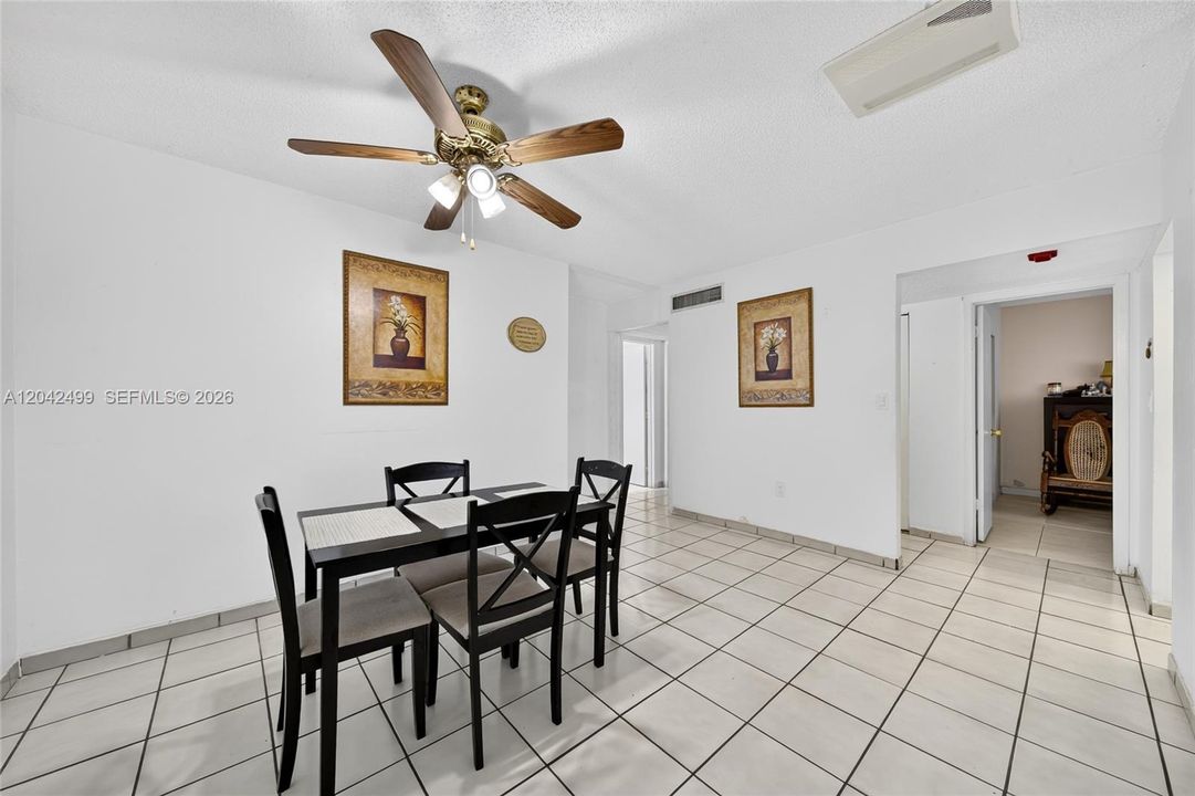 En Venta: $205,000 (3 camas, 1 baños, 800 Pies cuadrados)