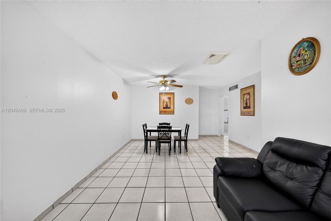 En Venta: $205,000 (3 camas, 1 baños, 800 Pies cuadrados)