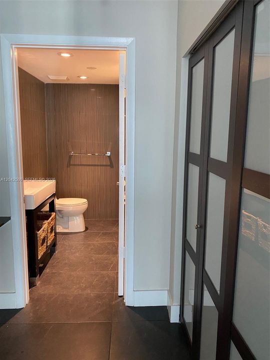 For Rent: $4,925 (2 beds, 2 baths, 1337 Square Feet)