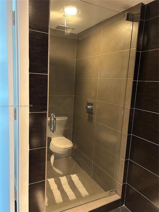 For Rent: $4,925 (2 beds, 2 baths, 1337 Square Feet)