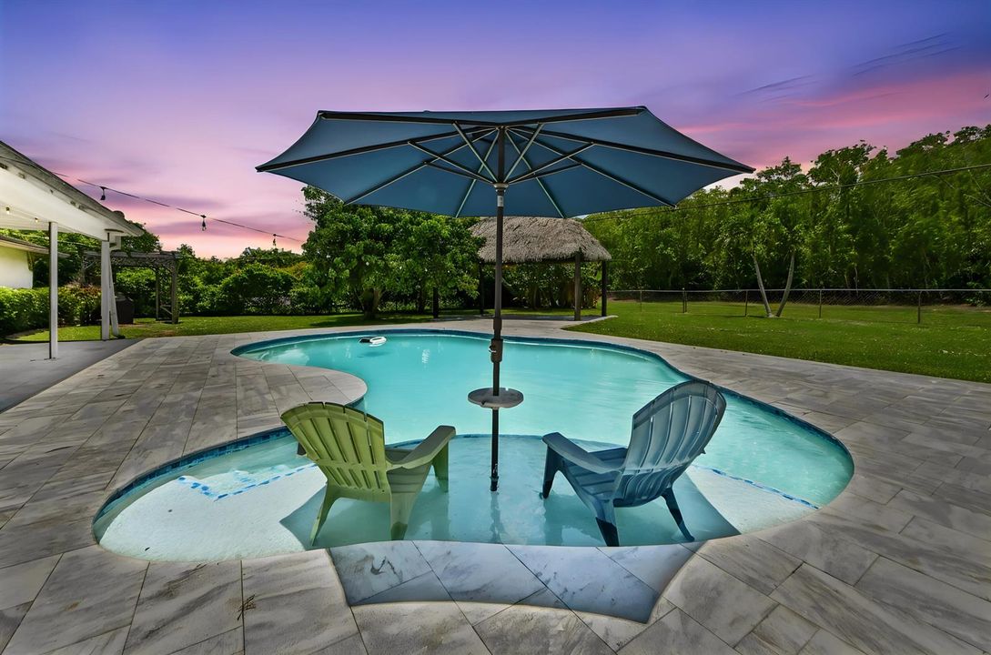28-Pool-03 - Day To Dusk_TW