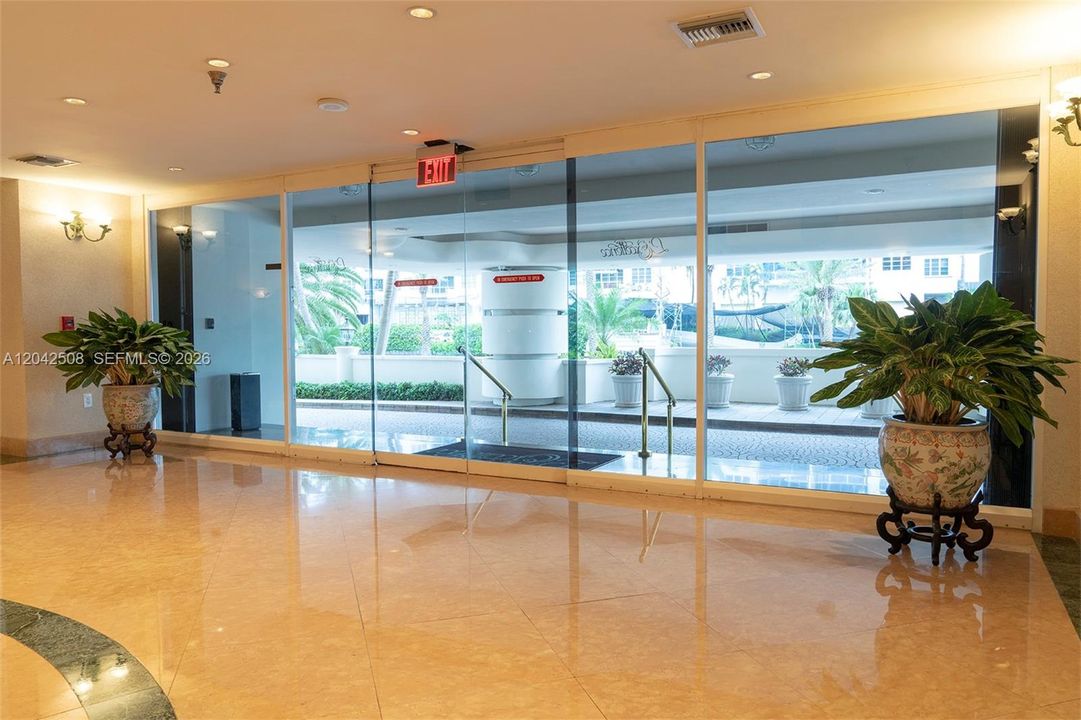 En Venta: $899,000 (2 camas, 2 baños, 1510 Pies cuadrados)
