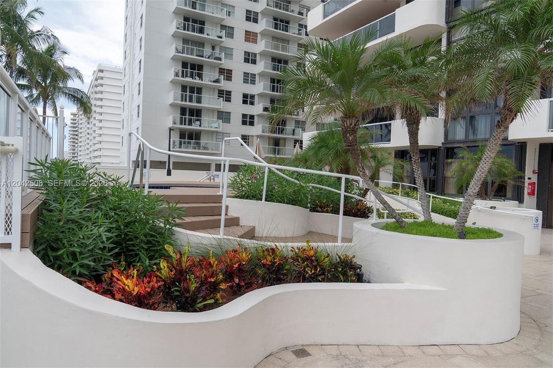 En Venta: $899,000 (2 camas, 2 baños, 1510 Pies cuadrados)