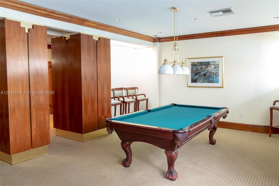 En Venta: $899,000 (2 camas, 2 baños, 1510 Pies cuadrados)