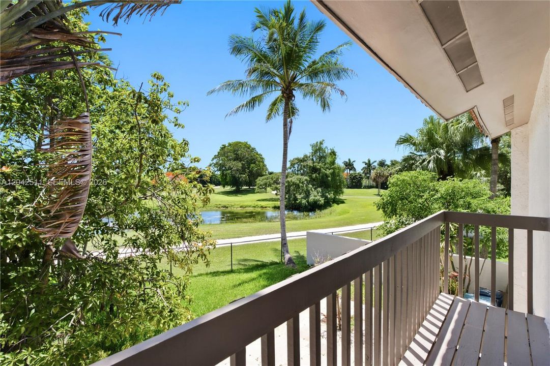 En Venta: $620,000 (3 camas, 2 baños, 1535 Pies cuadrados)