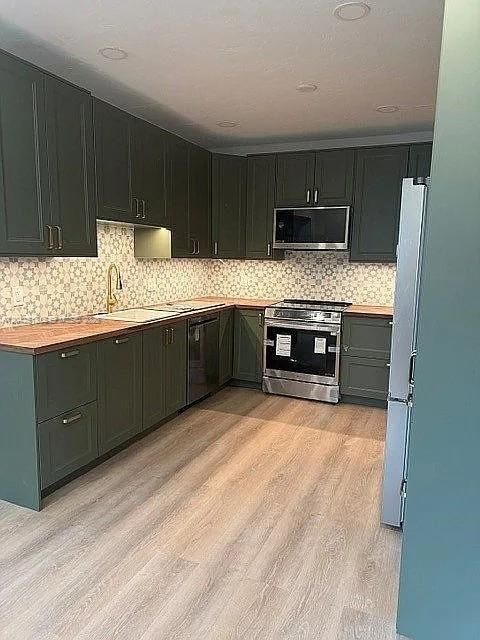 En Venta: $1,099,000 (3 camas, 2 baños, 1714 Pies cuadrados)