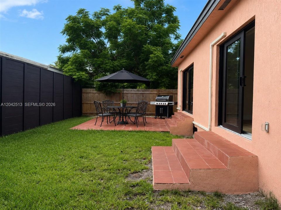 En Venta: $1,099,000 (3 camas, 2 baños, 1714 Pies cuadrados)
