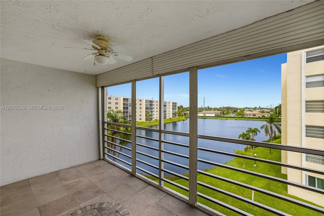 For Rent: $2,400 (2 beds, 2 baths, 1190 Square Feet)