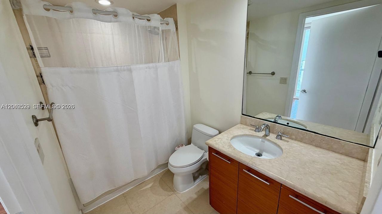 В аренду: $2,850 (1 спален, 1 ванн, 700 Квадратных фут)