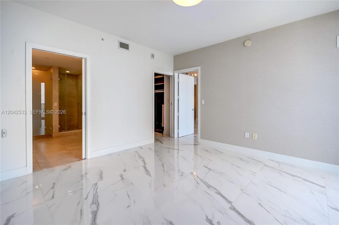 For Sale: $1,589,000 (3 beds, 3 baths, 1592 Square Feet)