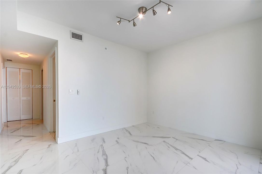 For Sale: $1,589,000 (3 beds, 3 baths, 1592 Square Feet)