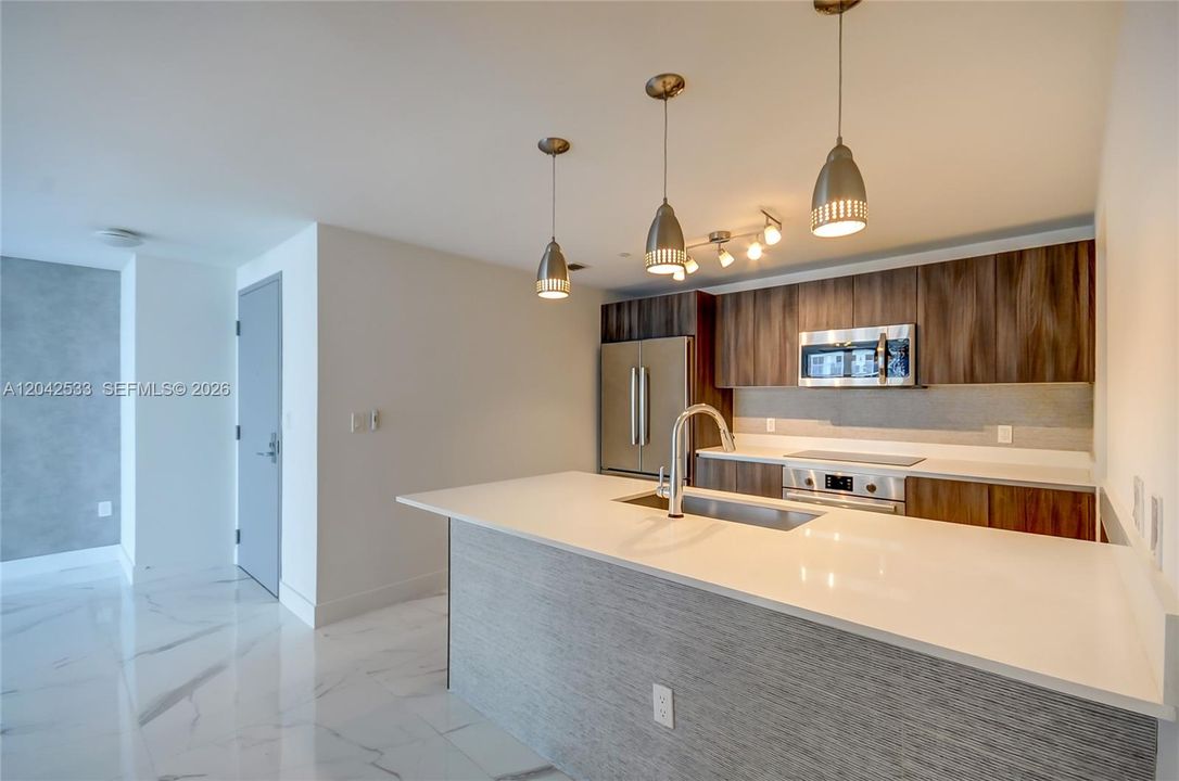 For Sale: $1,589,000 (3 beds, 3 baths, 1592 Square Feet)