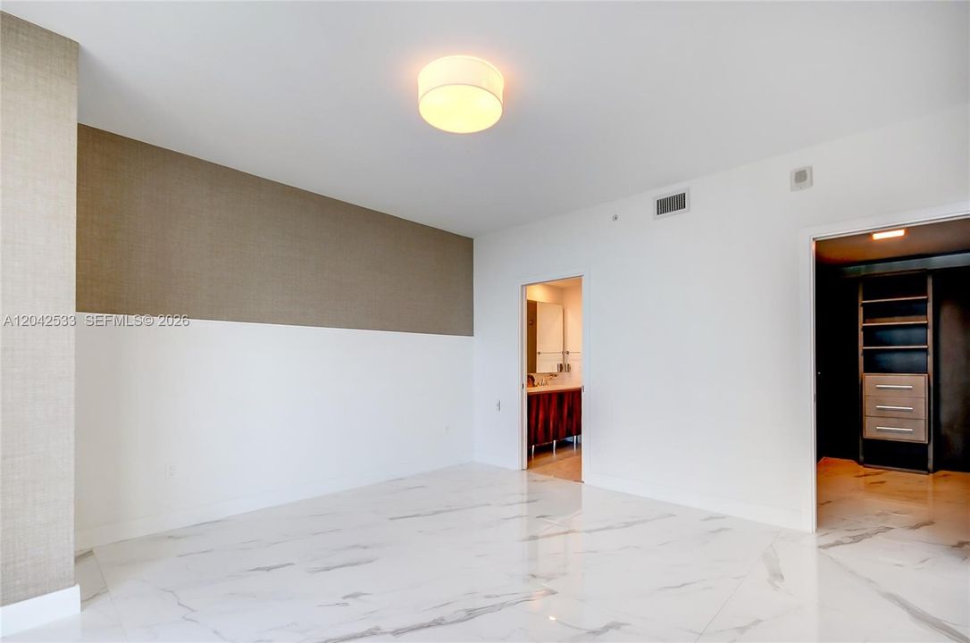 For Sale: $1,589,000 (3 beds, 3 baths, 1592 Square Feet)