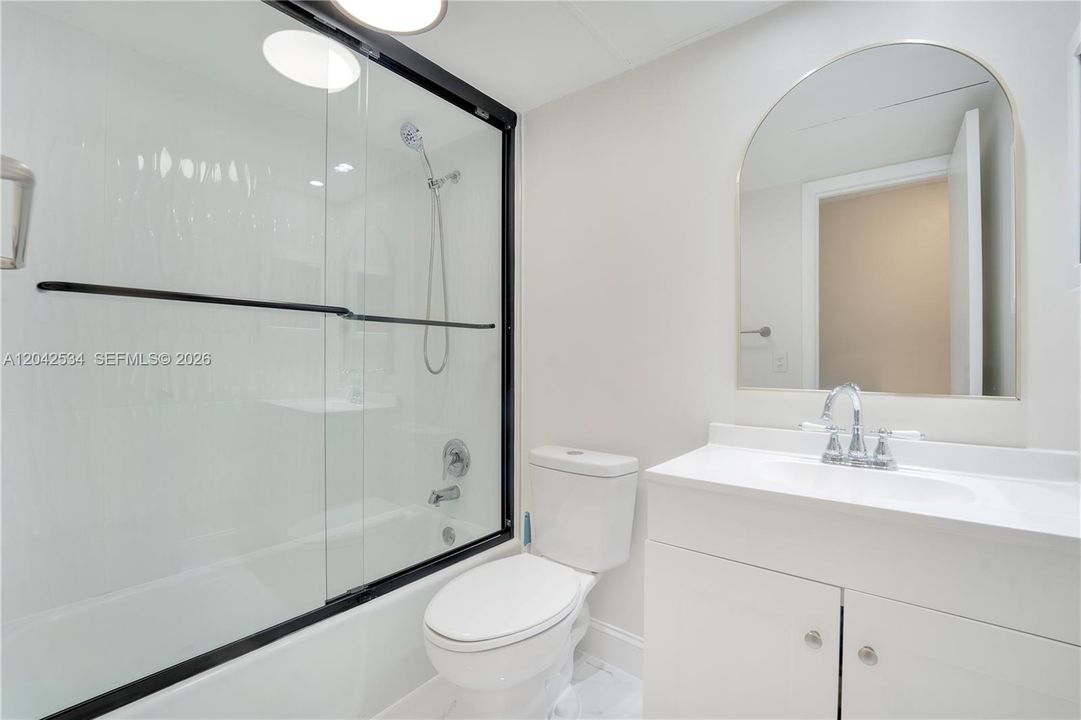 В аренду: $2,200 (1 спален, 1 ванн, 650 Квадратных фут)