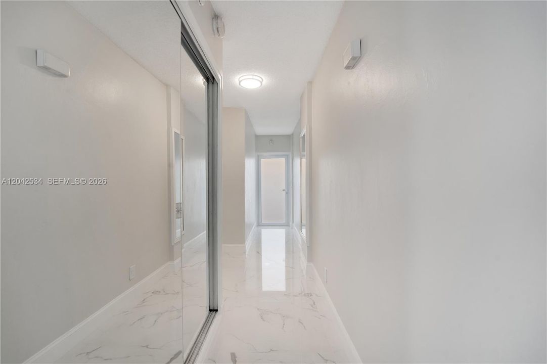 В аренду: $2,200 (1 спален, 1 ванн, 650 Квадратных фут)