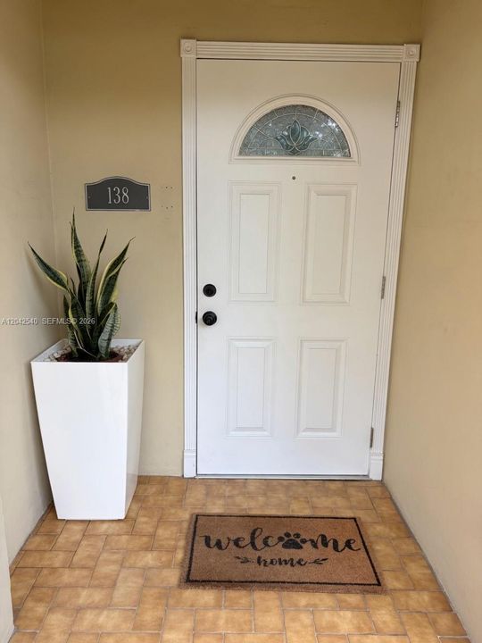 For Sale: $175,000 (2 beds, 2 baths, 940 Square Feet)