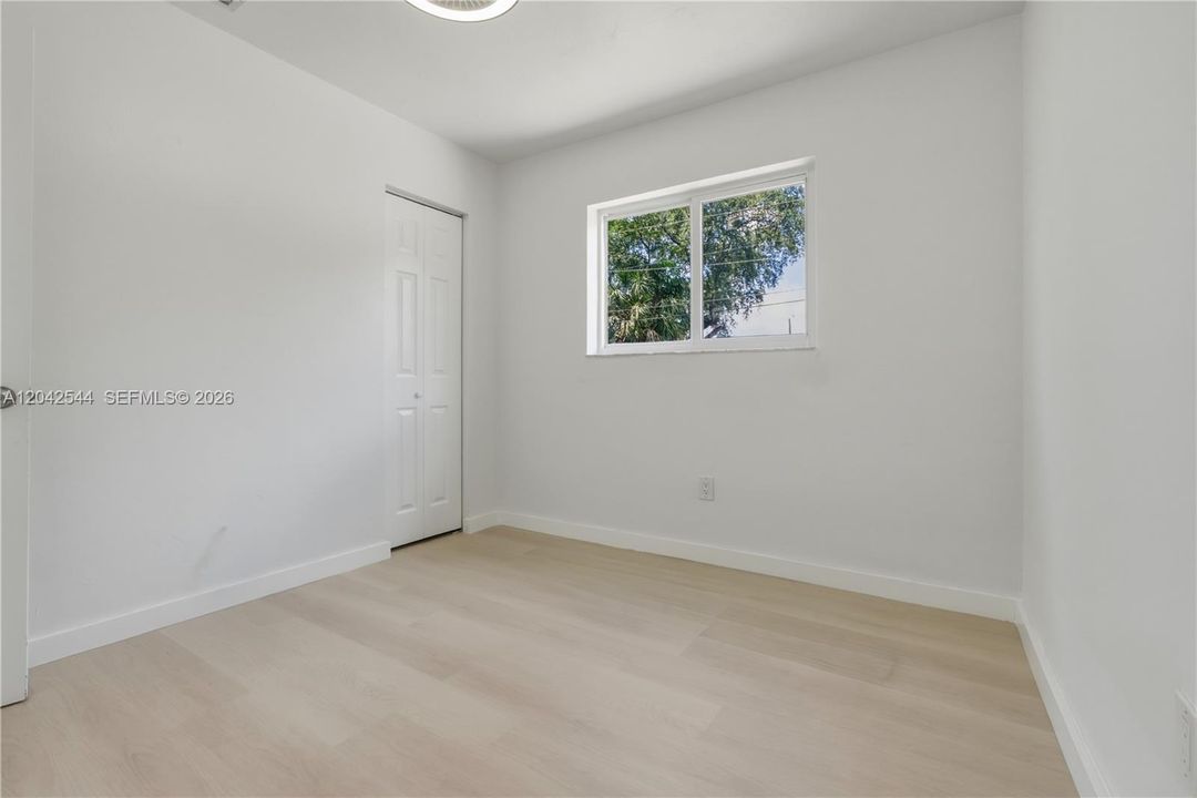 В аренду: $3,600 (3 спален, 1 ванн, 969 Квадратных фут)