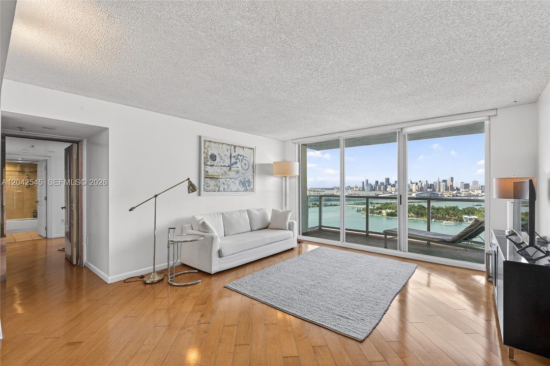 En Venta: $1,325,000 (3 camas, 2 baños, 1234 Pies cuadrados)
