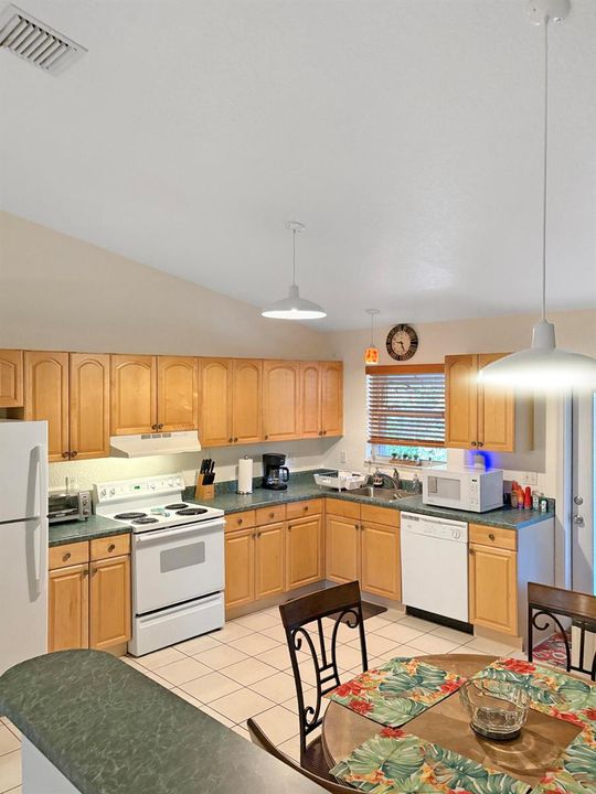 Kitchen.IMG_0990