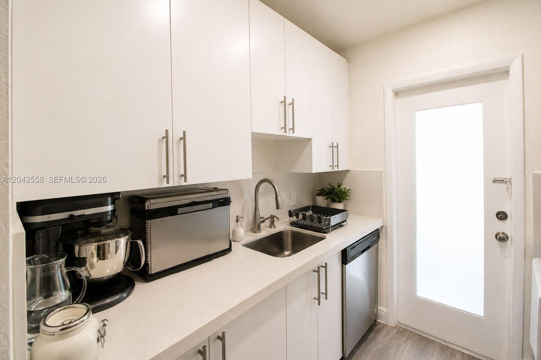 На продажу: $379,000 (1 спален, 1 ванн, 616 Квадратных фут)