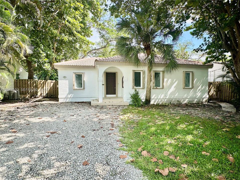 В аренду: $3,500 (2 спален, 2 ванн, 1458 Квадратных фут)