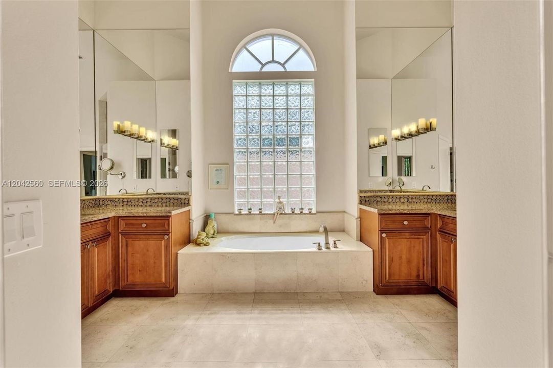 For Sale: $1,475,000 (4 beds, 3 baths, 2718 Square Feet)