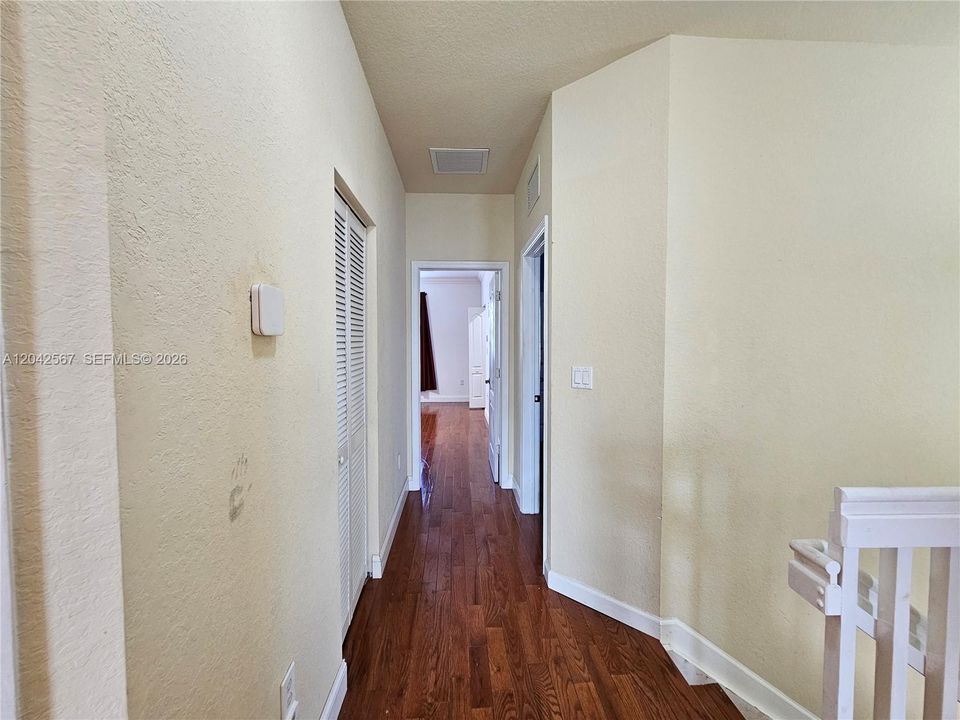 For Rent: $3,100 (4 beds, 2 baths, 1868 Square Feet)