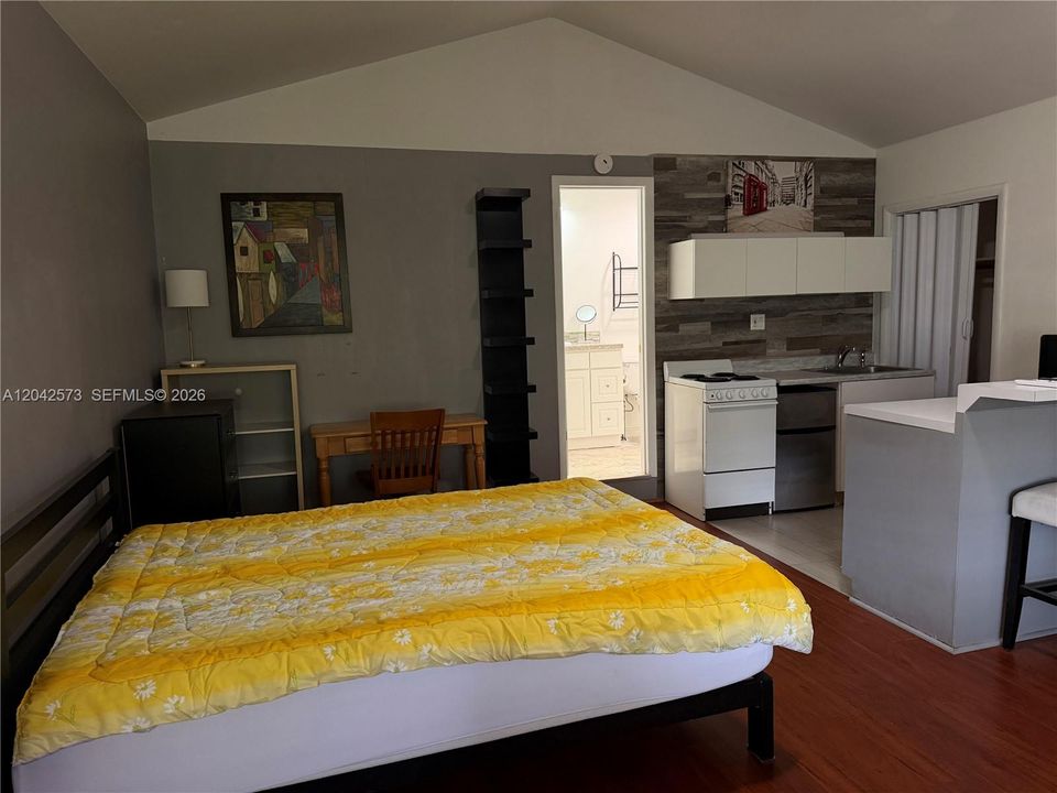 En Renta: $1,500 (0 camas, 1 baños, 650 Pies cuadrados)