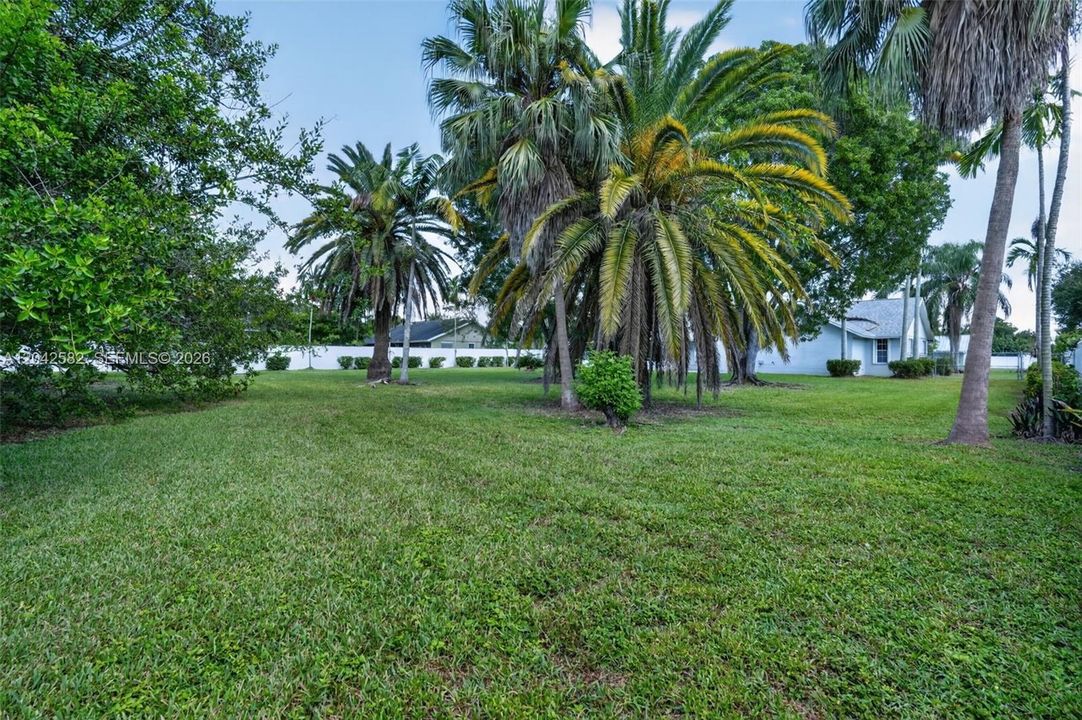 En Venta: $749,900 (3 camas, 2 baños, 2294 Pies cuadrados)