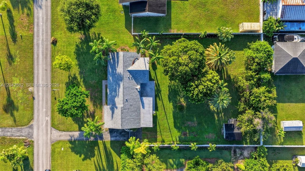 En Venta: $749,900 (3 camas, 2 baños, 2294 Pies cuadrados)