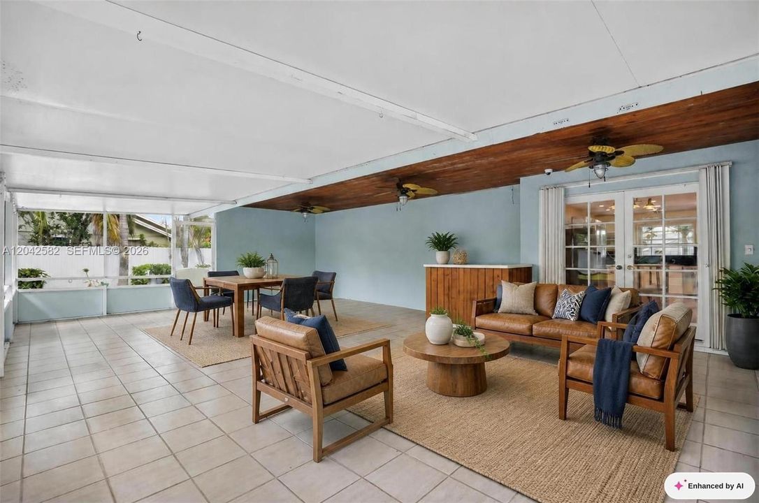 En Venta: $749,900 (3 camas, 2 baños, 2294 Pies cuadrados)