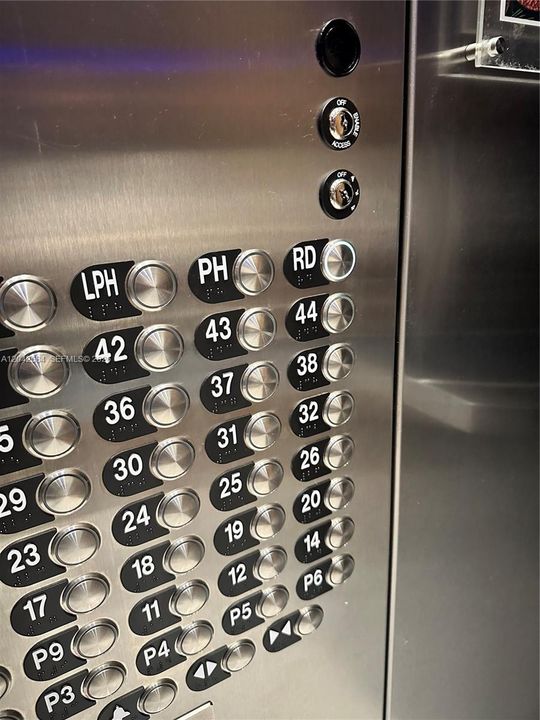 В аренду: $3,600 (1 спален, 1 ванн, 651 Квадратных фут)