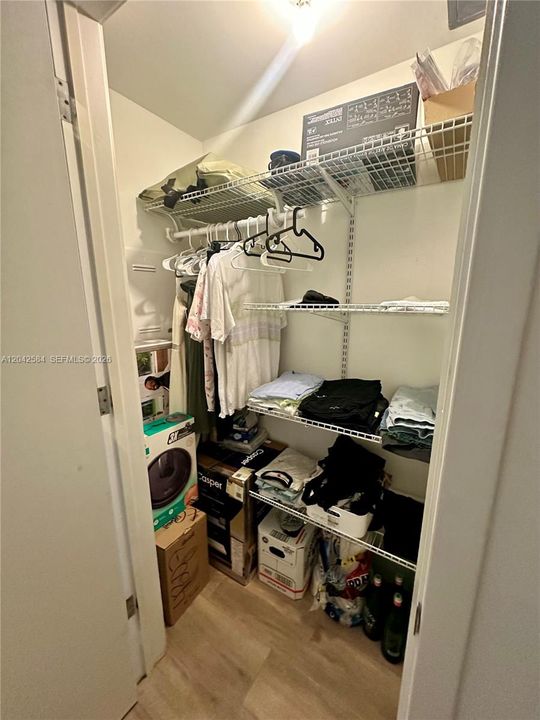 В аренду: $3,600 (1 спален, 1 ванн, 651 Квадратных фут)