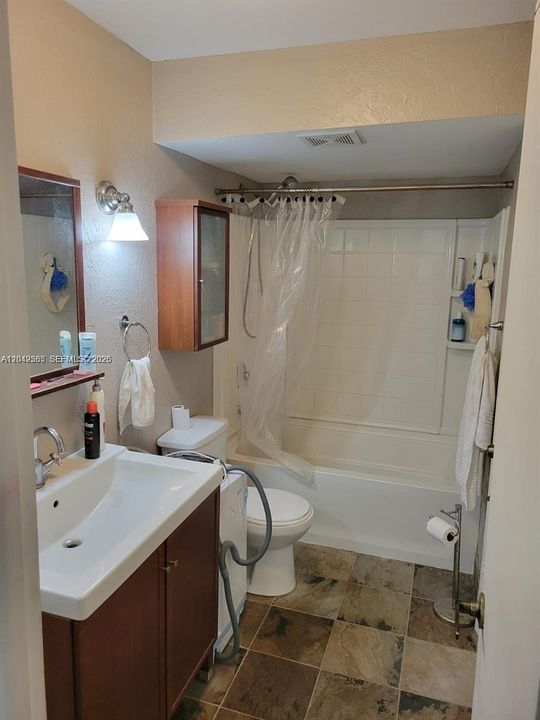 В аренду: $1,500 (1 спален, 1 ванн, 716 Квадратных фут)