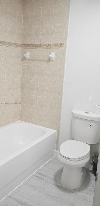В аренду: $2,800 (3 спален, 2 ванн, 1280 Квадратных фут)