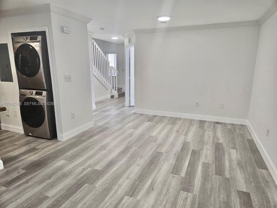 В аренду: $2,800 (3 спален, 2 ванн, 1280 Квадратных фут)