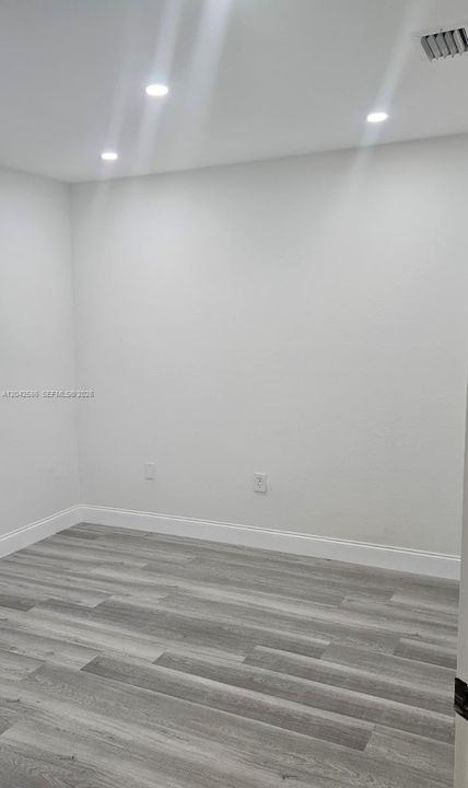 В аренду: $2,800 (3 спален, 2 ванн, 1280 Квадратных фут)