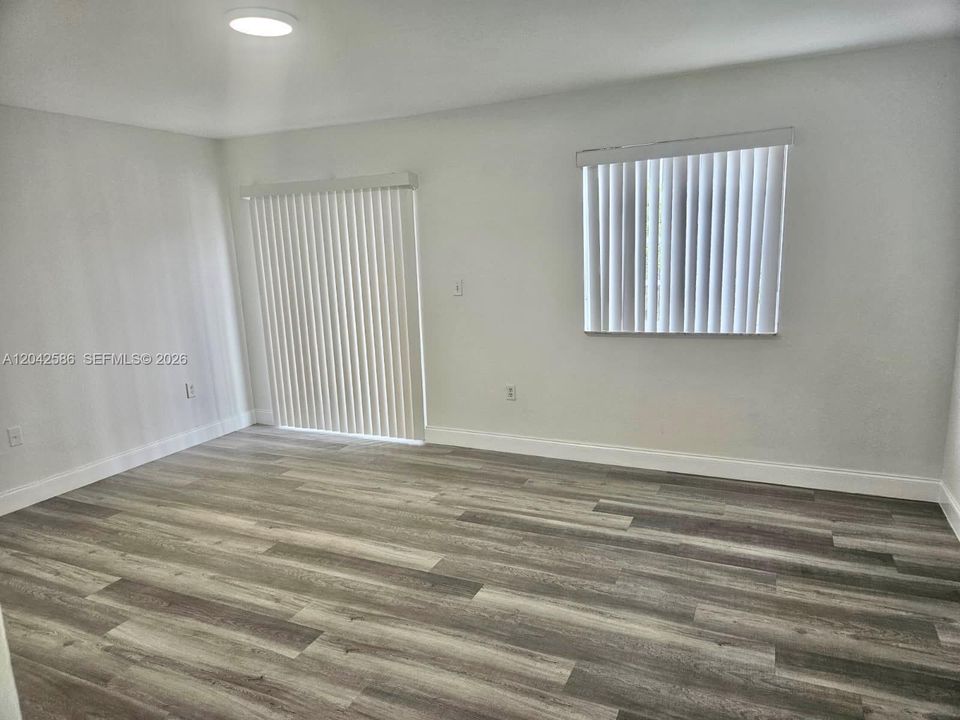 В аренду: $2,800 (3 спален, 2 ванн, 1280 Квадратных фут)