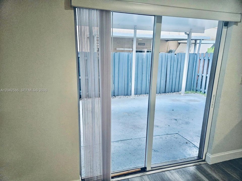 В аренду: $2,800 (3 спален, 2 ванн, 1280 Квадратных фут)