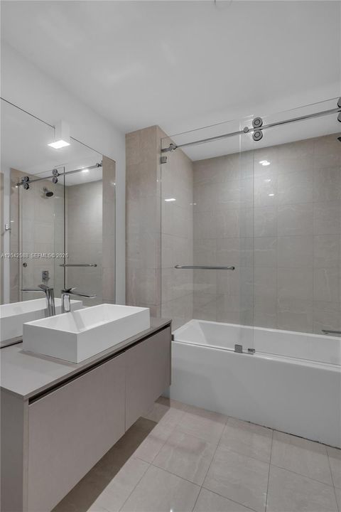 For Sale: $2,790,000 (3 beds, 3 baths, 1909 Square Feet)