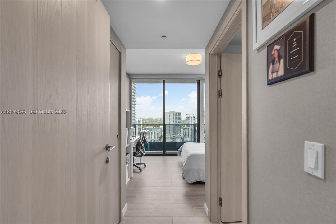 For Sale: $2,790,000 (3 beds, 3 baths, 1909 Square Feet)